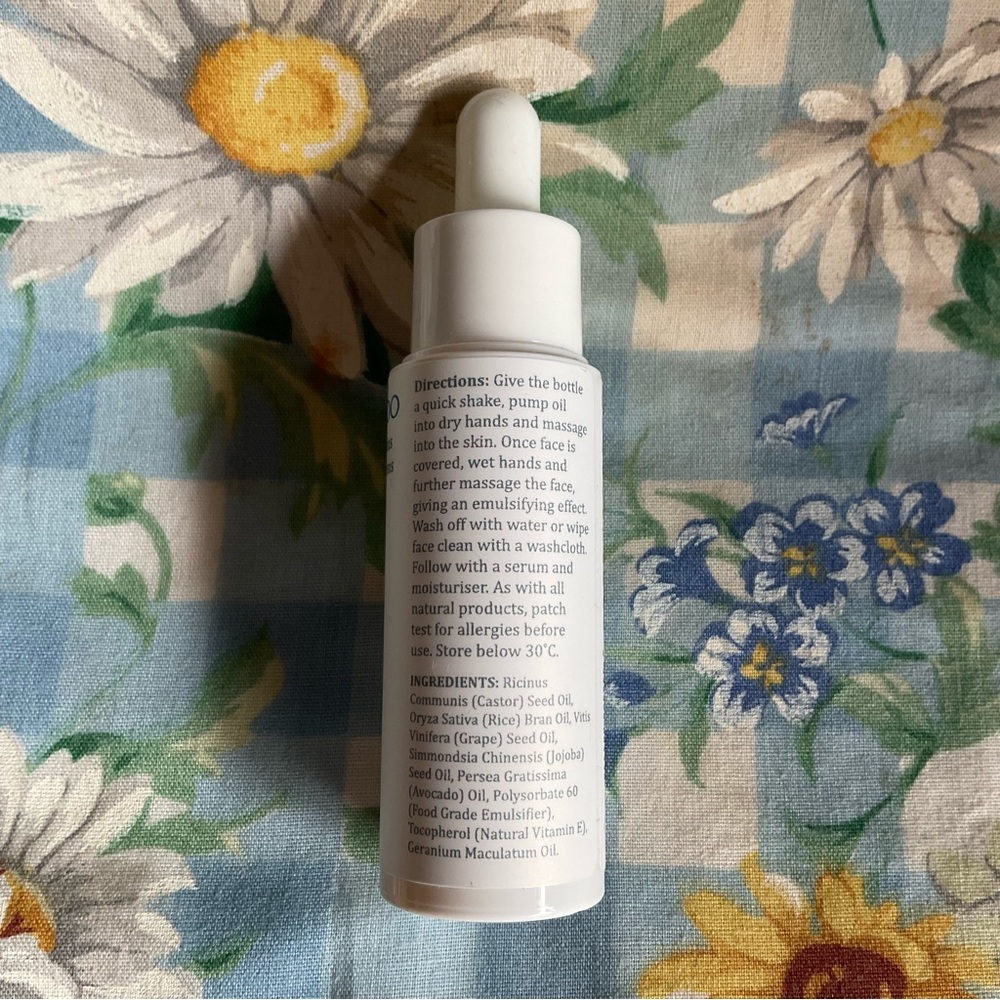 MOOGOO Oil Cleansing Method for deep pore cleansing $6 π§΄ - Picture 3 of 7